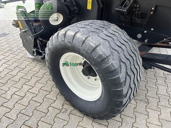 Empacadora gigant - New Holland - rb 180 c