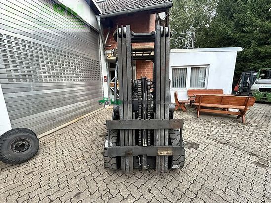 Elevadora - Nissan - yg1d2a300 - dieselstapler mit triplexmast