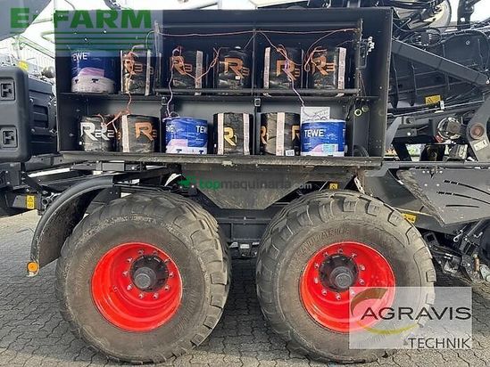 Empacadora gigant - Claas - quadrant 5200 fc tandem