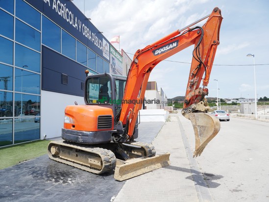 Excavadora - Doosan DX 60 R