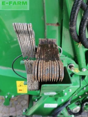 Empacadora gigant - John Deere - v461m