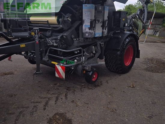 Empacadora gigant - Fendt - rotana 130 f