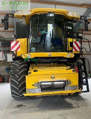 Cosechadora de Cereal - New Holland - cr8080