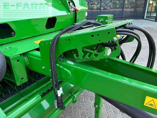 Empacadora gigant - John Deere - v462m