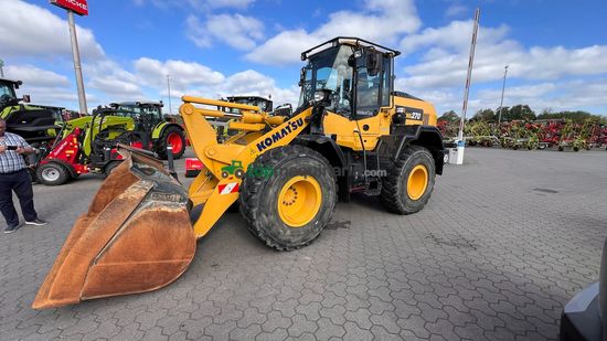 Pala cargadora Komatsu WA270-8