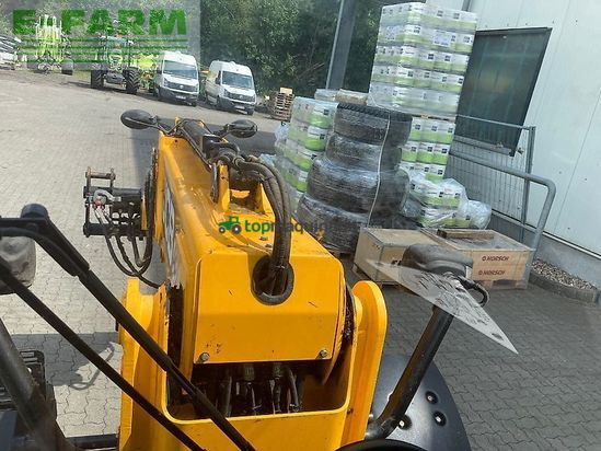 Minicargadora - JCB - tm220