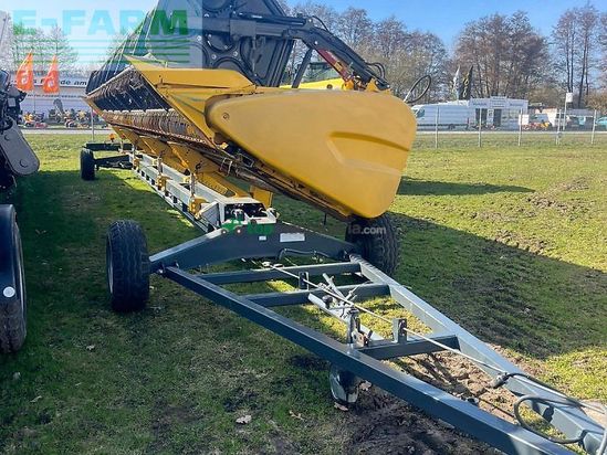 Cosechadora de Cereal - New Holland - cr 10.90