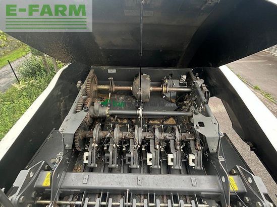 Empacadora gigant - Claas - quadrant 3400 rc