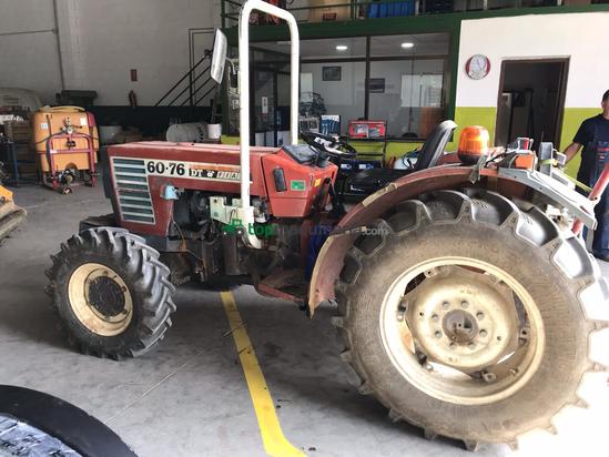 Tractor agrícola - Fiat / Fiatagri - 60-76 DT