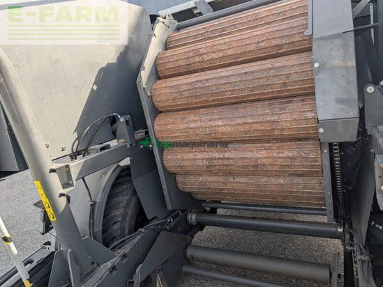 Empacadora gigant - Claas - rollant 454 rc uniwrap