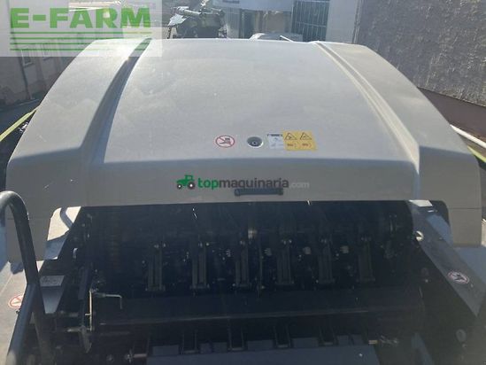 Empacadora gigant - Claas - quadrant 4200 rc