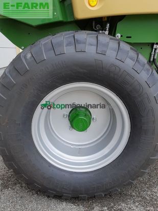 Empacadora gigant - Krone - comprima f 125 xc