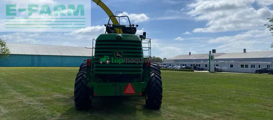 Cosechadora de Cereal - John Deere - 7700