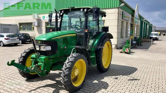 Tractor agrícola - John Deere - 5820