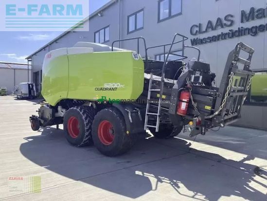 Empacadora gigant - Claas - quadrant 5200 fc tandem