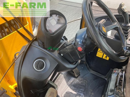 Minicargadora - JCB - tm220t4a