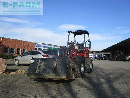 Minicargadora - Schaffer - 2430