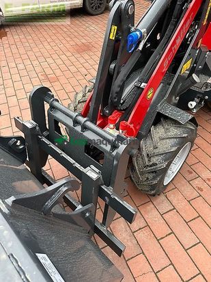 Minicargadora - Schaffer - 1622