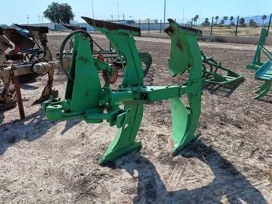 Vertedera hidráulica de 2 cuerpos