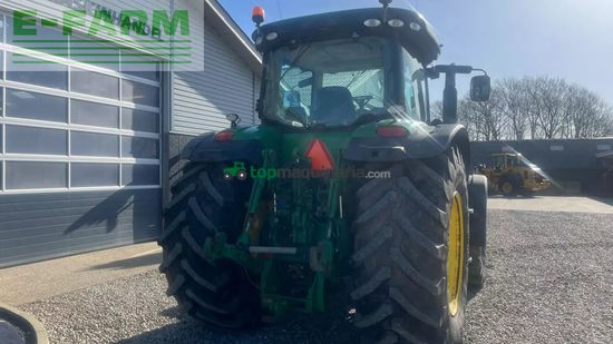 Tractor agrícola - John Deere - 8360r med frontlift og faststeer