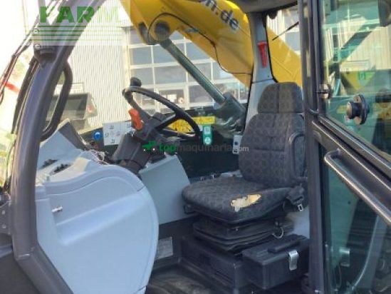 Telescopica - New Holland - th 737