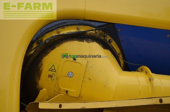 Cosechadora de Cereal - New Holland - csx 7040