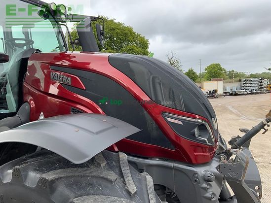 Tractor agrícola - Valtra - t174 versu unlimited tractor (st26322)