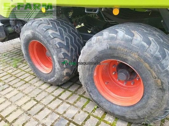 Empacadora gigant - Claas - quadrant 5300 rc t