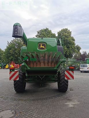 Cosechadora de Cereal - John Deere - t560