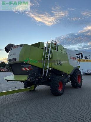 Cosechadora de Cereal - Claas - lexion 660 mit v600