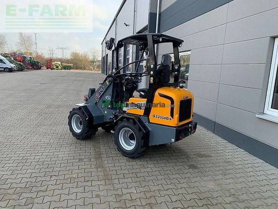 Minicargadora - Giant - g2200 hd+