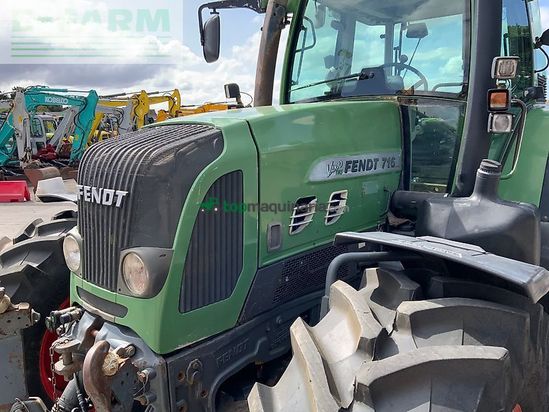 Tractor agrícola - Fendt - 716 tractor (st25458)