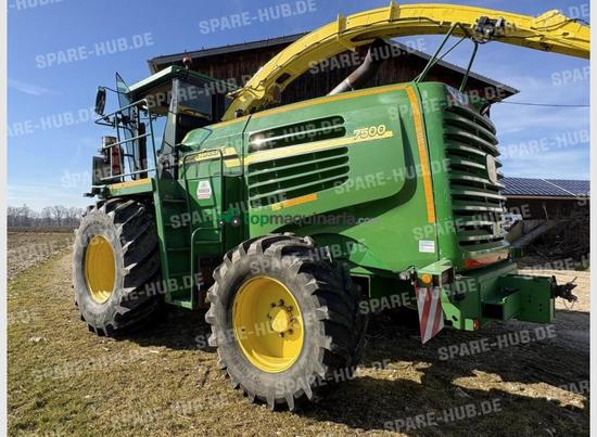 John Deere 7500 + Kemper 360