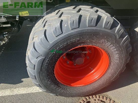 Empacadora gigant - Claas - quadrant 4200 rc