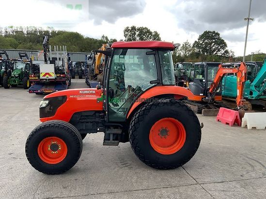 Tractor agrícola - Kubota - m6040 hydraulic shuttle tractor (st27481)
