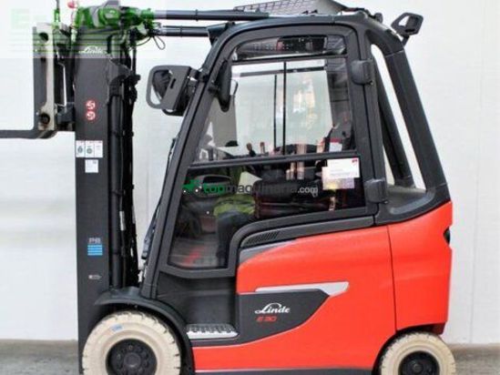 Elevadora - Linde - e 30/600 h 1252-01