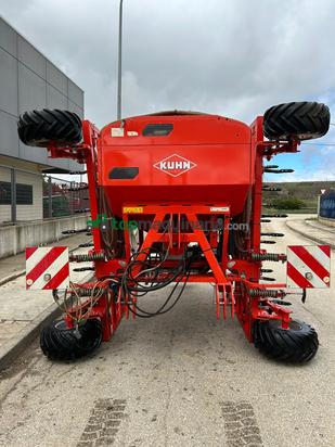 Sembradora Kuhn Megant 5 metros 