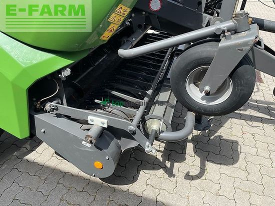 Empacadora gigant - Fendt - 2125f