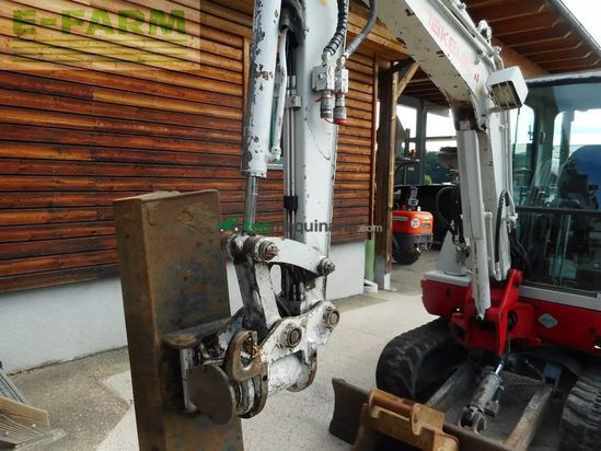 Excavadora - Takeuchi - tb 228 ( 2.810kg ) powertilt