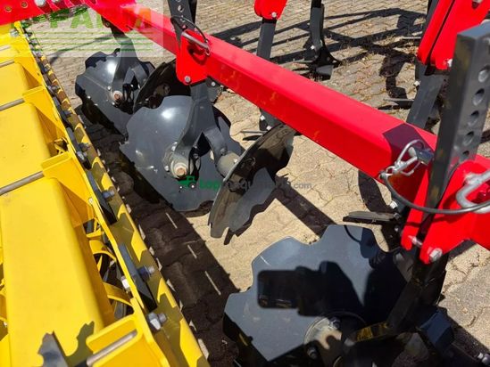 Cultivador - Pöttinger - synkro 3030