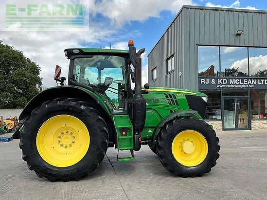 Tractor agrícola - John Deere - 6215r premium edition tractor (st26328)