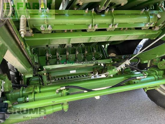 Empacadora gigant - Krone - big pack 1270 xc multi bale prechop
