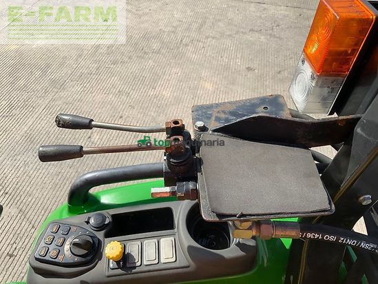 Tractor agrícola - John Deere - 3045r compact tractor (st27066)