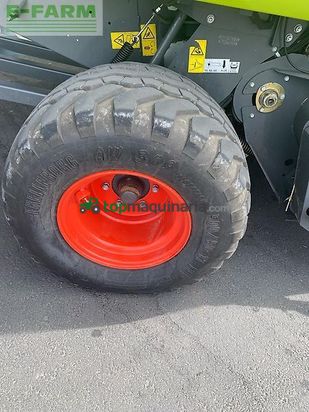 Empacadora gigant - Claas - variant 485 rc aus 1 hand