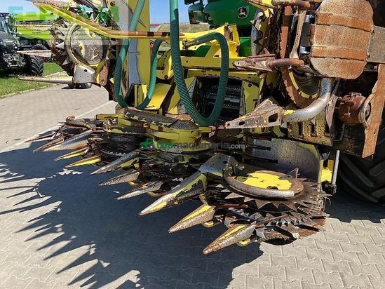 Cosechadora de Cereal - John Deere - 8300