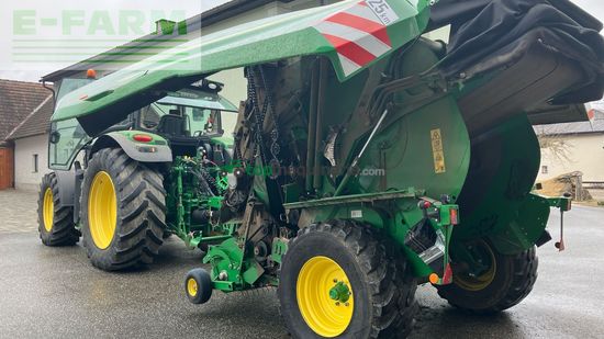 Empacadora gigant - John Deere - V461R