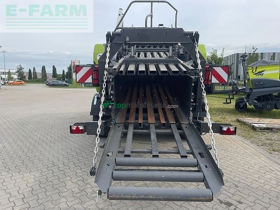 Empacadora gigant - Claas - quadrant 5300 fc t+st