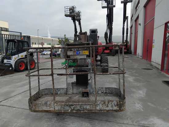 Brazo MANITOU 180ATJ