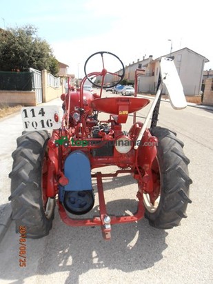 Tractor antiguo - Farmall Cub
