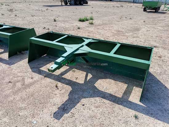 Trajilla con enganche de lanza